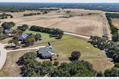 217 Oak Hill Drive, Liberty Hill, TX 78642 - Photo 35