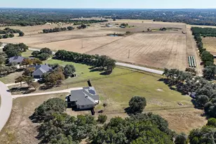 217 Oak Hill Dr, Liberty Hill, TX 78642 - Photo 35