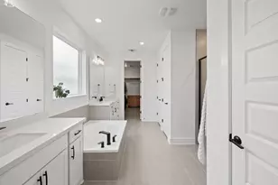 8600 Lefrak Dr, Austin, TX 78744 - Photo 23