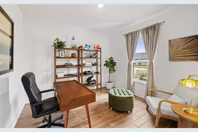 8600 Lefrak Drive, Austin, TX 78744 - Photo 7