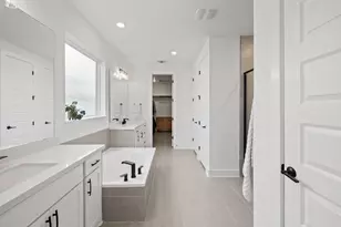 8600 Lefrak Dr, Austin, TX 78744 - Photo 23