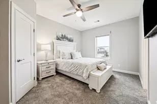 430 Amanda Cir, Galveston, TX 77554 - Photo 31