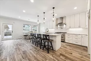 430 Amanda Cir, Galveston, TX 77554 - Photo 15