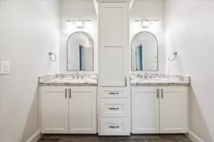 430 Amanda Cir, Galveston, TX 77554 - Photo 31