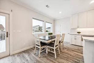 430 Amanda Cir, Galveston, TX 77554 - Photo 17