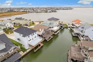 430 Amanda Cir, Galveston, TX 77554 - Photo 5