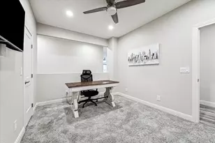 430 Amanda Cir, Galveston, TX 77554 - Photo 35