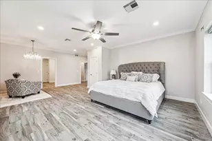 430 Amanda Cir, Galveston, TX 77554 - Photo 21