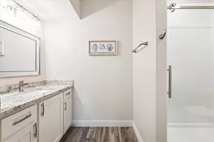 430 Amanda Cir, Galveston, TX 77554 - Photo 27