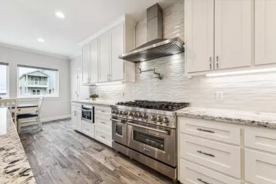 430 Amanda Circle, Galveston, TX 77554 - Photo 13