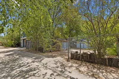 1204 Taylor Street, Austin, TX 78702 - Photo 9