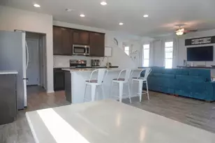 153 Blue Agate Ct, Jarrell, TX 76537 - Photo 7