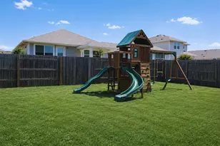 153 Blue Agate Ct, Jarrell, TX 76537 - Photo 17
