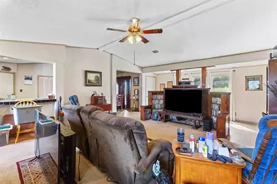 277 Mesquite Drive, Cedar Creek, TX 78612 - Photo 9
