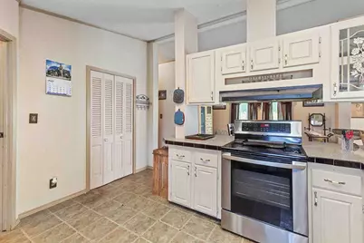 277 Mesquite Drive, Cedar Creek, TX 78612 - Photo 11