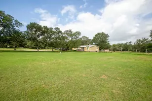 277 Mesquite Dr, Cedar Creek, TX 78612 - Photo 19