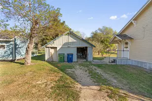 408 S Gabriel St, Granger, TX 76530 - Photo 23