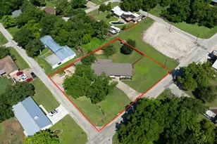 418 S Main St, Thrall, TX 76578 - Photo 35