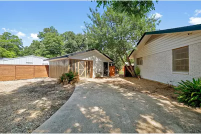 418 S Main Street, Thrall, TX 76578 - Photo 33
