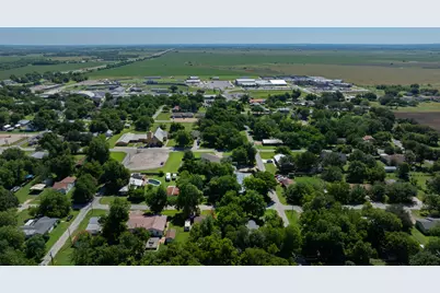 418 S Main Street, Thrall, TX 76578 - Photo 7