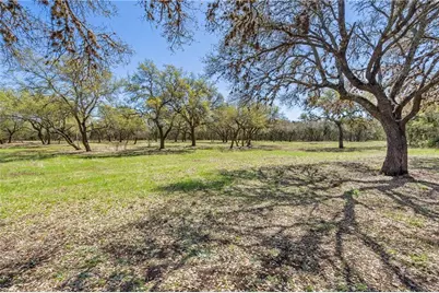 118 E Crestview Drive, Johnson City, TX 78636 - Photo 7