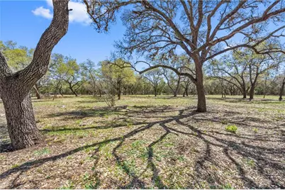 118 E Crestview Drive, Johnson City, TX 78636 - Photo 9