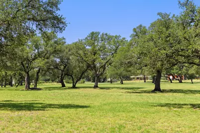 118 E Crestview Drive, Johnson City, TX 78636 - Photo 27