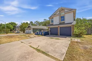 1315 E Logan St, Round Rock, TX 78664 - Photo 3