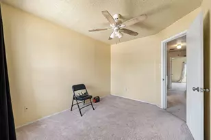 1315 E Logan St, Round Rock, TX 78664 - Photo 31