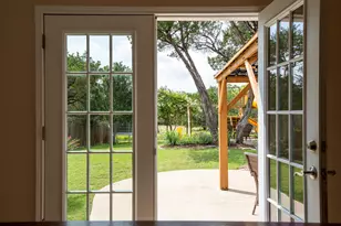 55 Sprucewood Dr, Wimberley, TX 78676 - Photo 11