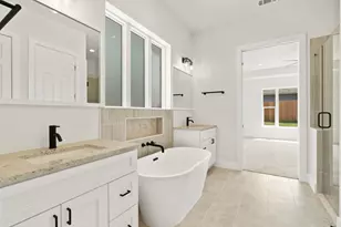 20405 Sunset Strip St, Lago Vista, TX 78645 - Photo 13