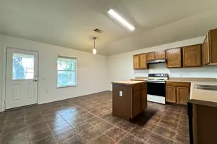 9000 Spiceland Cir, Austin, TX 78724 - Photo 5