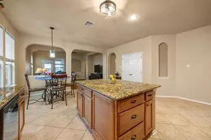 208 Birch Dr, Kyle, TX 78640 - Photo 5