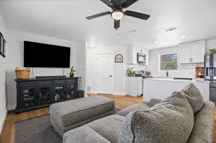 20811 Trapper Ln, Lago Vista, TX 78645 - Photo 11