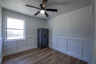 20811 Trapper Ln, Lago Vista, TX 78645 - Photo 17