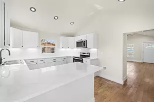 107 Russell St, Liberty Hill, TX 78642 - Photo 17