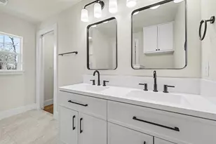 107 Russell St, Liberty Hill, TX 78642 - Photo 23