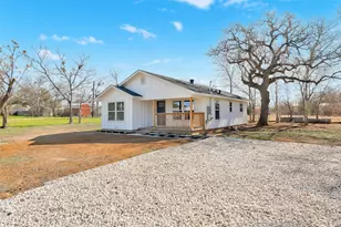 107 Russell St, Liberty Hill, TX 78642 - Photo 7