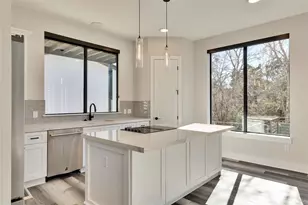 1304 Minnie Dr, Austin, TX 78732 - Photo 13