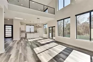 1304 Minnie Dr, Austin, TX 78732 - Photo 11