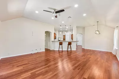 5958 Salcon Cliff Drive, Austin, TX 78749 - Photo 9