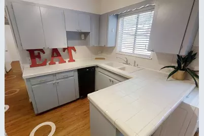 3011 Whitis Avenue #204, Austin, TX 78705 - Photo 5