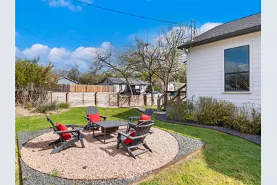 502 E Basel Street, New Braunfels, TX 78130 - Photo 5