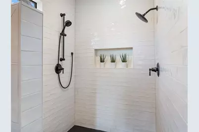 502 E Basel Street, New Braunfels, TX 78130 - Photo 27