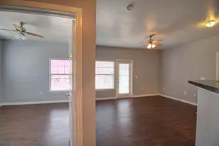 2320 Gracy Farms Ln, Austin, TX 78758 - Photo 9