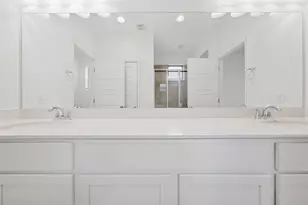 9107 Garnet Dr, Austin, TX 78729 - Photo 5