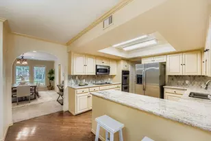 8104 East Ct, Austin, TX 78759 - Photo 15