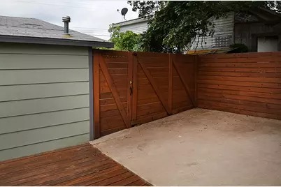 1179 Oakgrove Avenue, Austin, TX 78702 - Photo 23