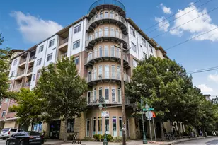 910 W 25th St, Austin, TX 78705 - Photo 1