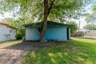 204 Regina Dr, Buda, TX 78610 - Photo 33